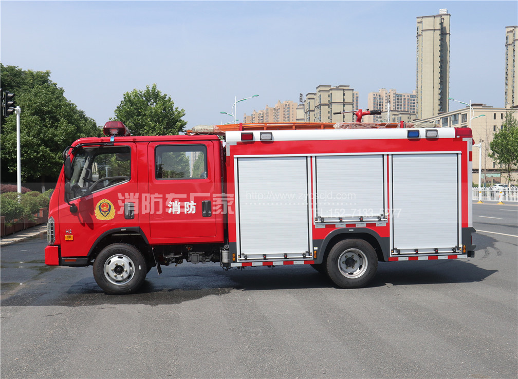國六福田2.5噸水罐消防車